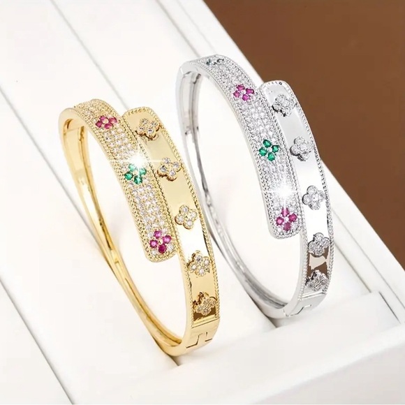 Multicolor Rhinestones Clover Leaf Bangles - Picture 1 of 8